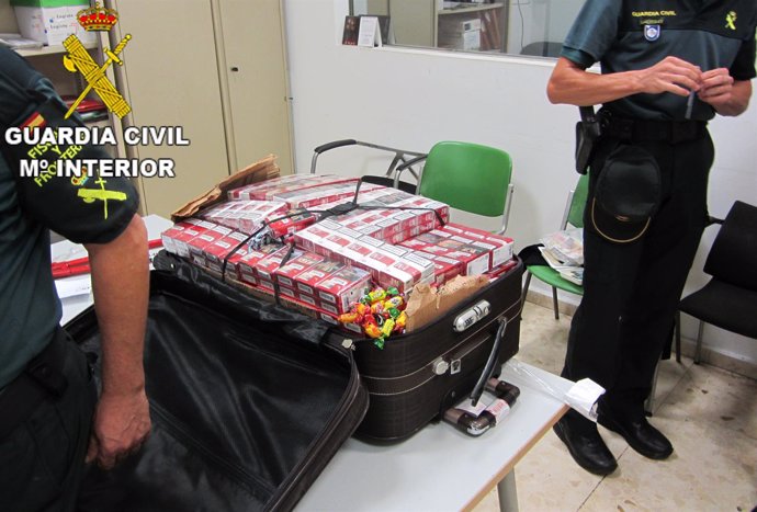 Guarda Civil interviene 650 cajetillas de tabaco en aeropuerto de Manises