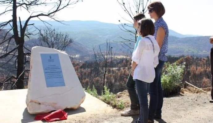 Homenaje a las víctimas del incendio de Torremanzanas de 2012