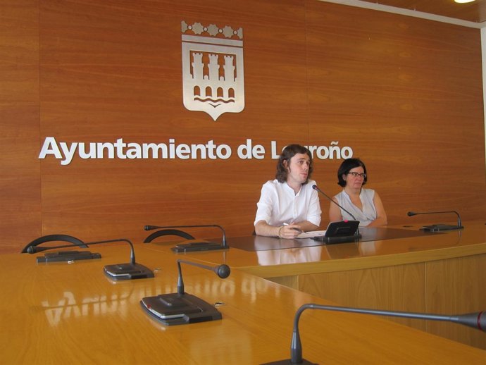 Gonzalo Peña y Paz Manso durante la rueda de prensa