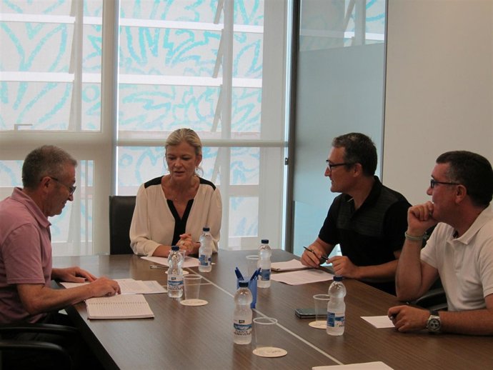 Reunión de Bravo con expertos que analizaron la financiación en 2013