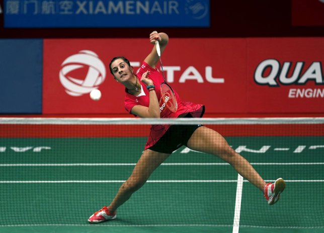 Carolina Marín ejecuta un remate 