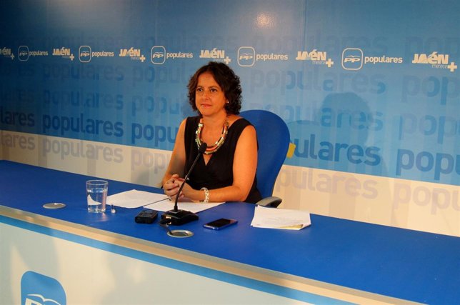 Catalina García en la rueda de prensa sobre asuntos de la sanidad.