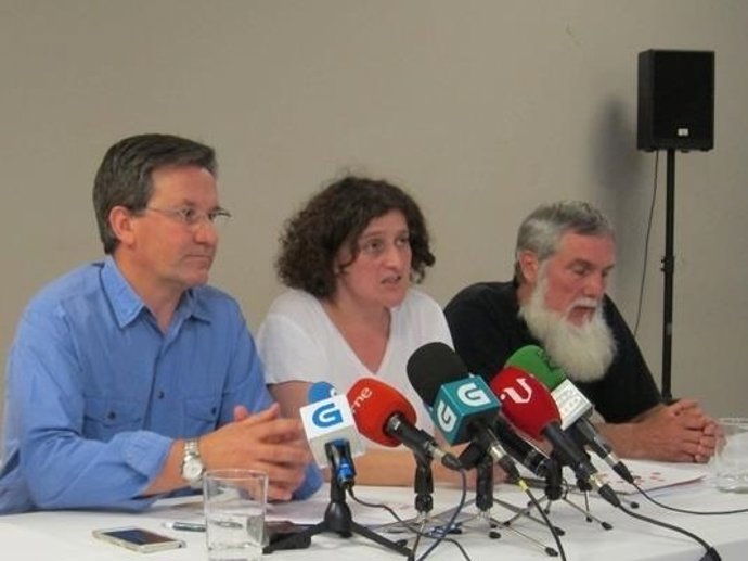 Xavier Vence, Goretti Sanmartín y el alcalde de Boimorto (BNG)