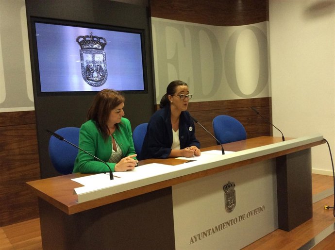 Covadonga Díaz y Belén Fernández Acevedo, concejalas del PP en Oviedo