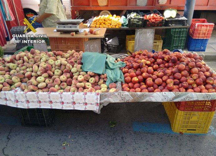 Guardia Civil desmantela un grupo delictivo dedicado a la sustracción de fruta