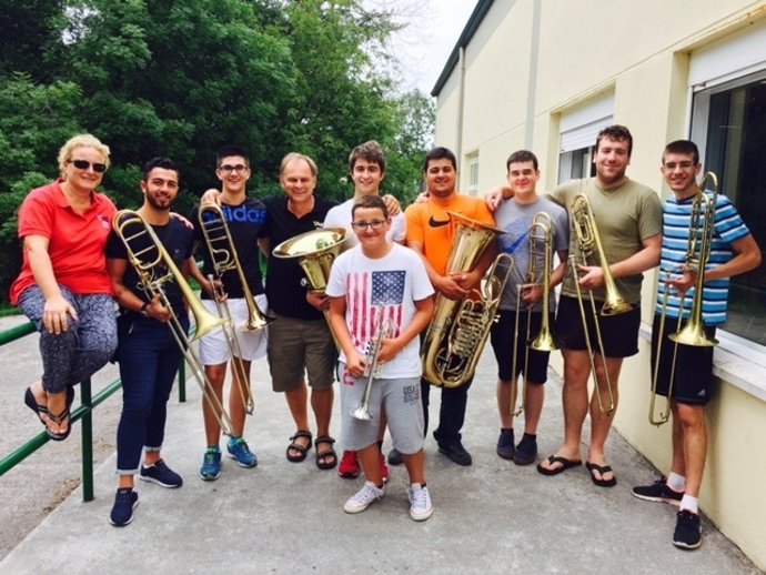 Músicos de viento-metal de la JOSCAN