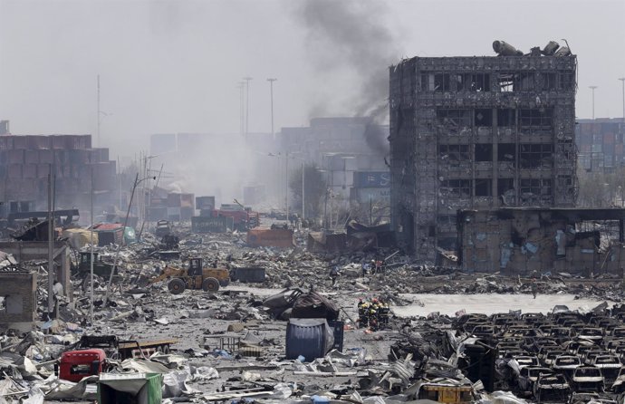Zona afectada por potentes explosiones en Tianjin (China)