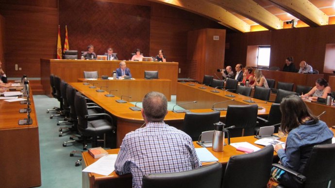 Reunión de la primera Comisión de Hacienda de las Cortes esta legislatura