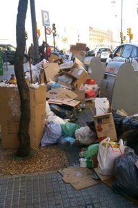 Hosteleros y Ayuntamiento se reunirán en septiembre para fijar la aplicación del decálogo de gestión de residuos