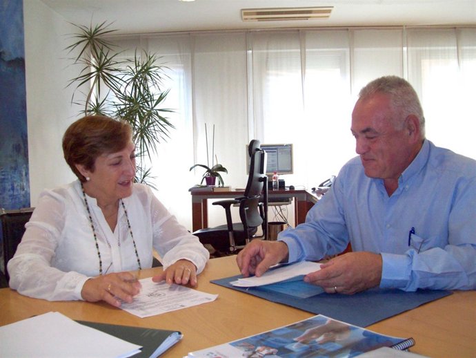 Consejera Sanidad y alcalde de Voto