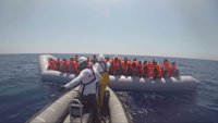 Aumenta a 49 el número de fallecidos en el barco de inmigrantes rescatado ayer en el Mediterráneo