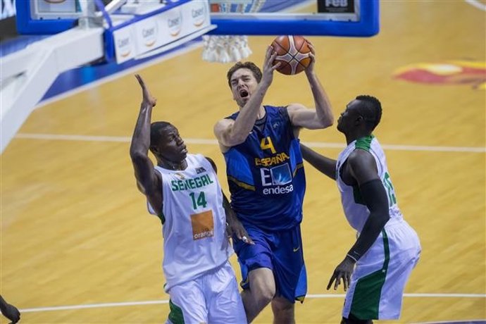 España brilla y aplasta a Senegal para sumar la tercera victoria