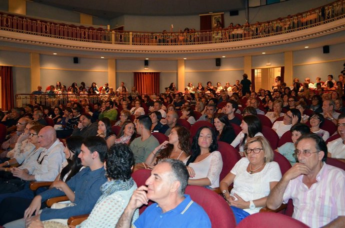 Espectadores en un teatro