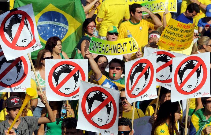 Manifestantes se concentran contra Rousseff en Sao Paulo