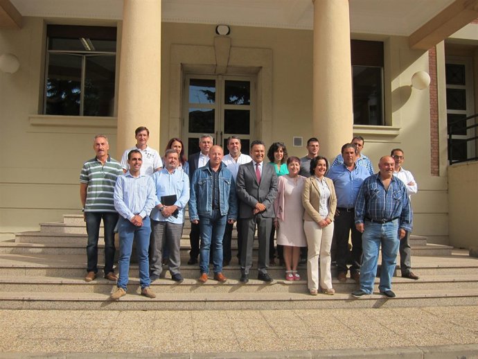 Conrado con los alcaldes  de los ayuntamientos 