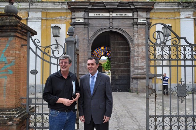 Visita del candidato del PSOE a la Alcaldía de Sevilla, Juan Espadas