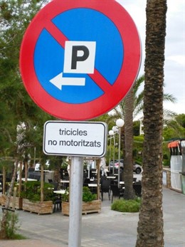 Señal triciclo parking