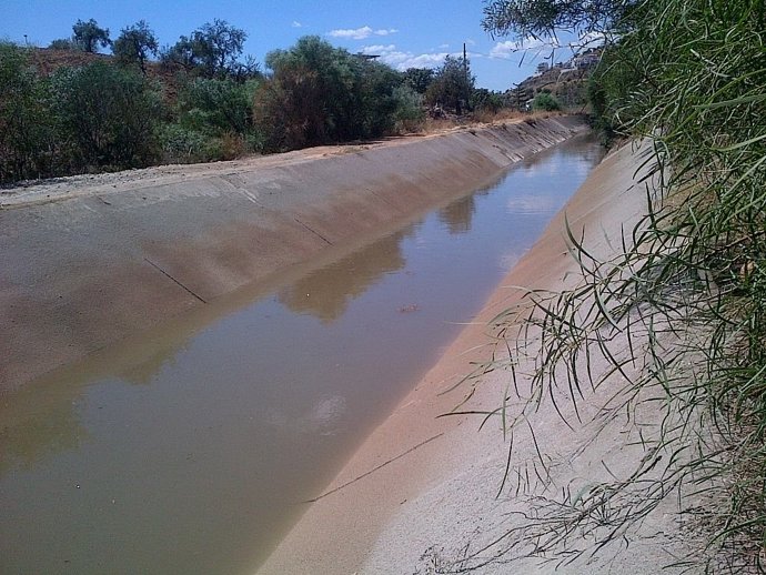 Guadalhorce restablece suministro agua canal principal reparación