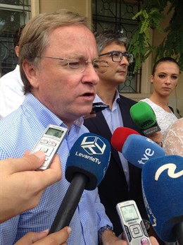 Moragues atiende a los medios en imagen de archivo