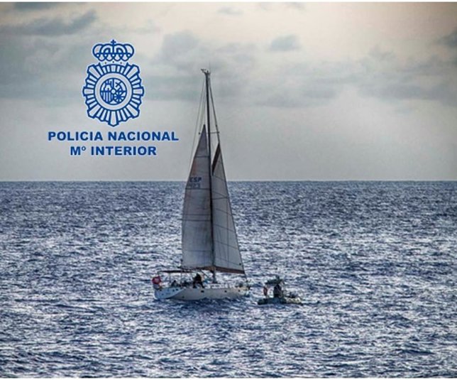 Velero interceptado en la operación contra el tráfico de cocaína