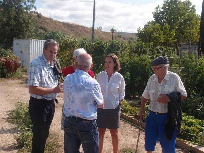 Cuca Gamarra en los huertos de ocio