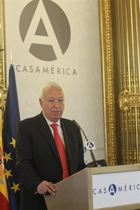 Margallo cree que a Podemos le está "pasando factura" su apoyo a Syriza