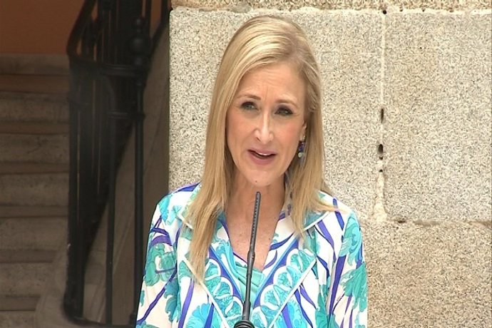 Cifuentes ofrece colaboración ante el derrumbe