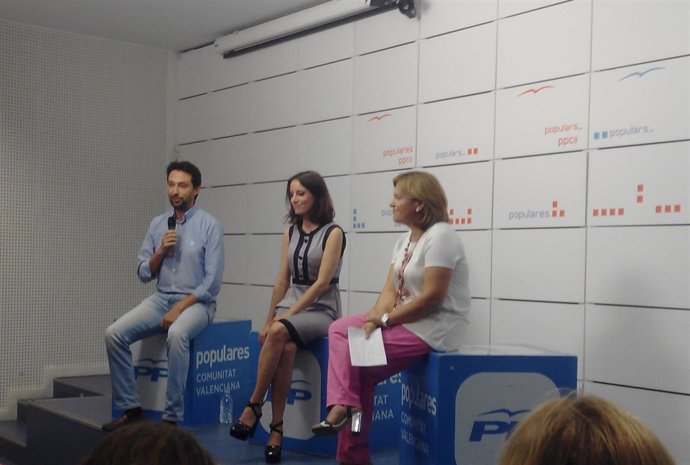 Levy junto a Bonig y a Betoret