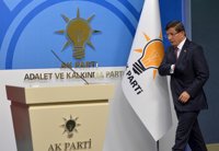 Davutoglu devuelve a Erdogan el mandato para formar gobierno