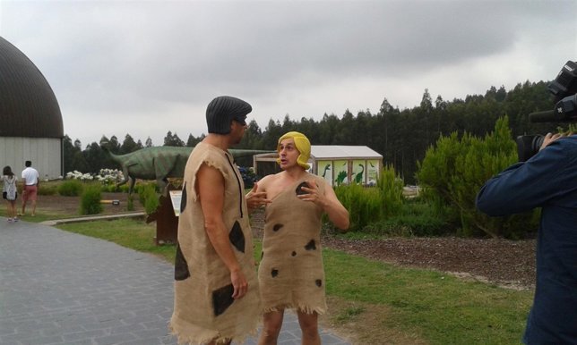 Actividad Entre Dinosaurios.