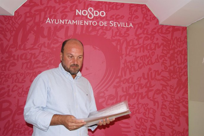 Curro Pérez presenta su propuesta.