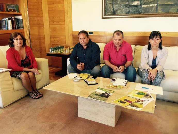 UAGA se reúne con la consejera de Ciudadanía y Derechos Sociales de Aragón