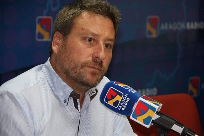 El consejero José Luis Soro en una entrevista en Aragón Radio