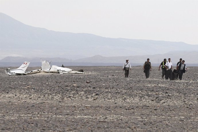 Una avioneta cae en las Líneas de Nazca.