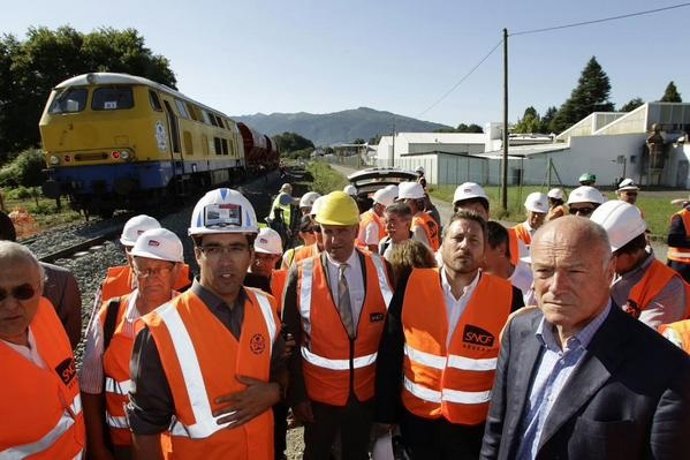 Soro y Alain Rousset en las obras del Canfranc del lado francés