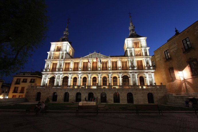 Ayuntamiento iluminado