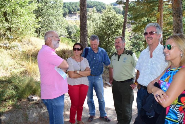 La delegada junto al resto del equipo en Monachil.