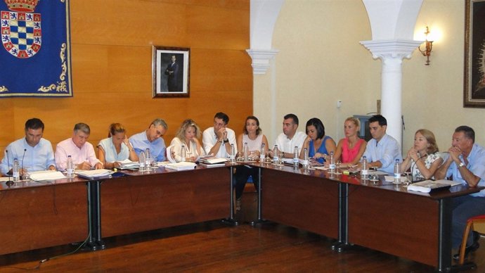 Pleno en el Ayuntamiento de Moguer. 