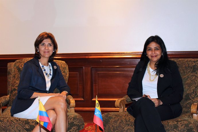 Las ministas de Exteriores de Colombia y Venezuela