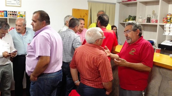 Berdejo estrena una tienda multiservicios