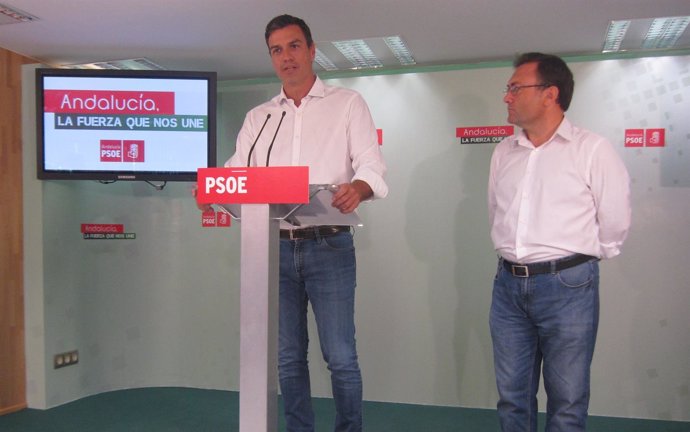Pedro Sánchez y Miguel Ángel Heredia, PSOE, en Málaga