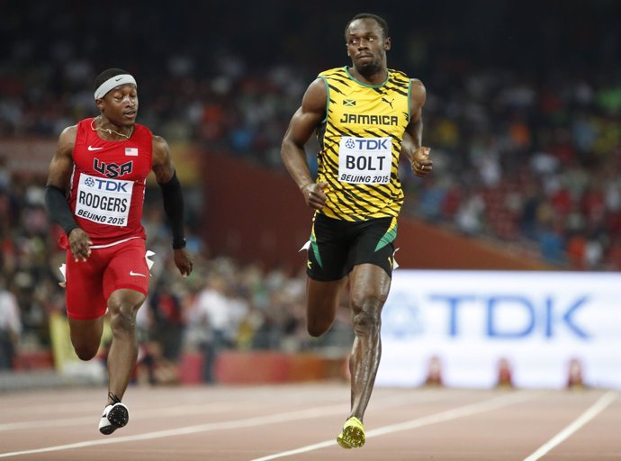 Usain Bolt gana su serie en los 100 en el Mundial de Pekín 2015 
