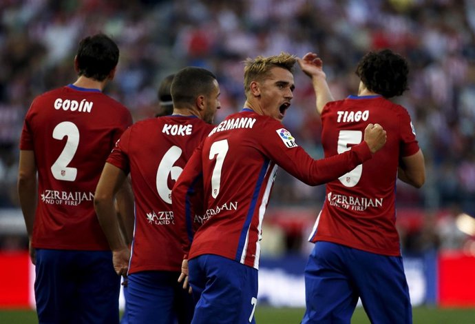 Griezmann rescata tres puntos para un Atlético verde