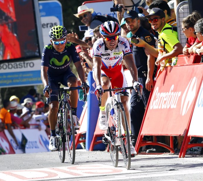 Nairo Quintana agita la Vuelta en Caminito del Rey