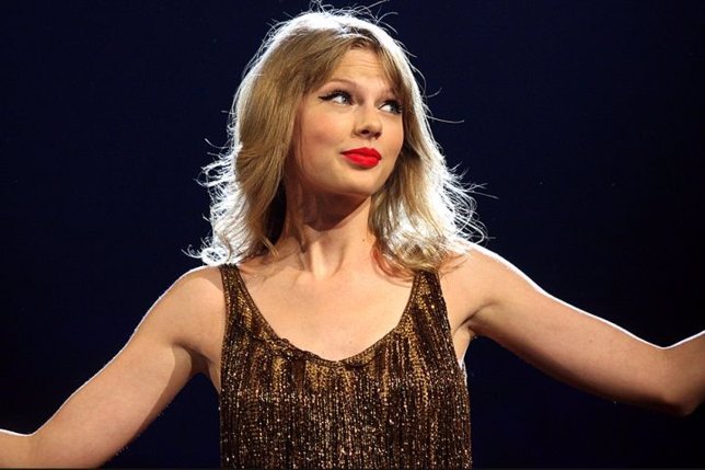 Taylor Swift se lanza como diseñadora