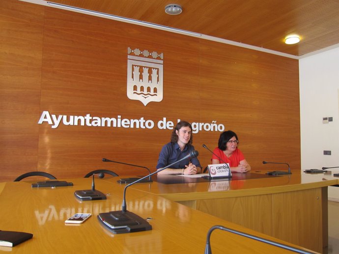 Gonzalo Peña y Paz Manso durante la rueda de prensa