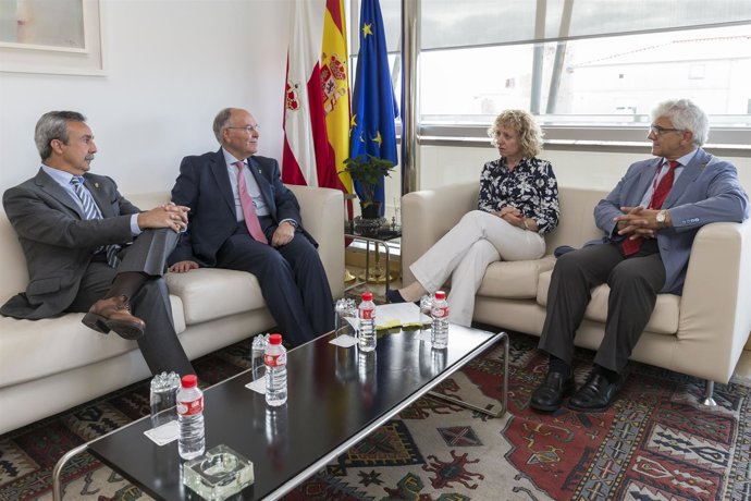 Tezanos con el rector de la UIMP