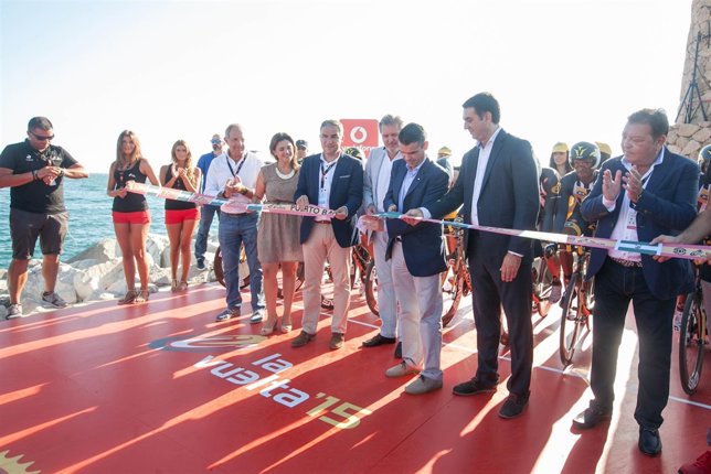 Consejero de Turismo, Javier Fernández, alcalde de Marbella, José Bernal,