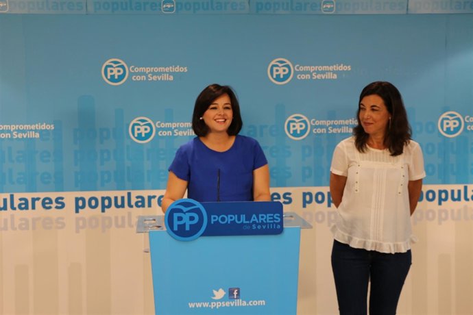 María Eugenia Romero y Virginia Pérez en la sede del PP de Sevilla