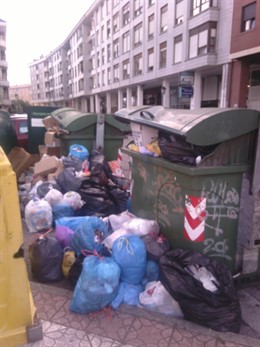Acumulación de basura en Colindres 